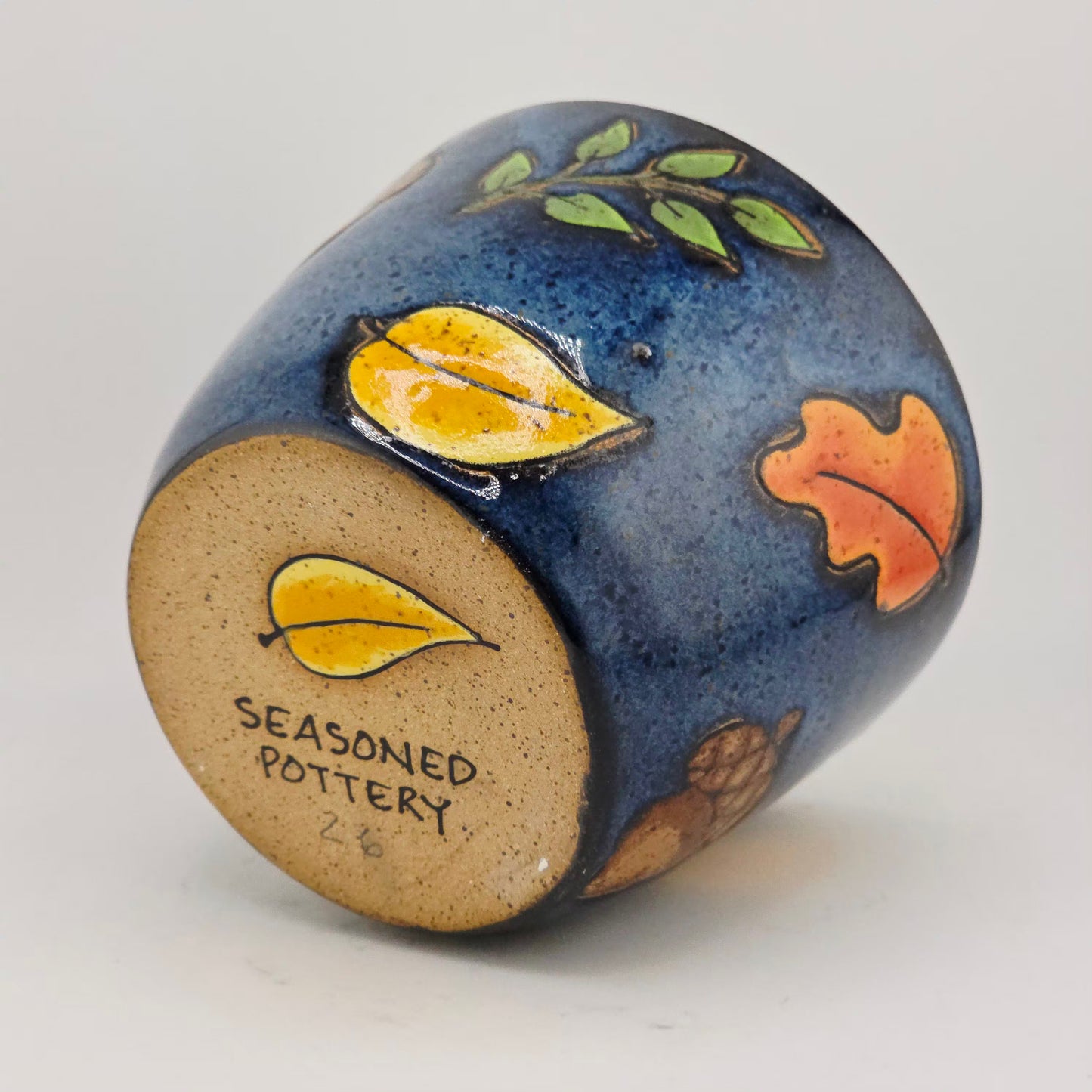 #26 Handmade stoneware candle - cinnamon spice