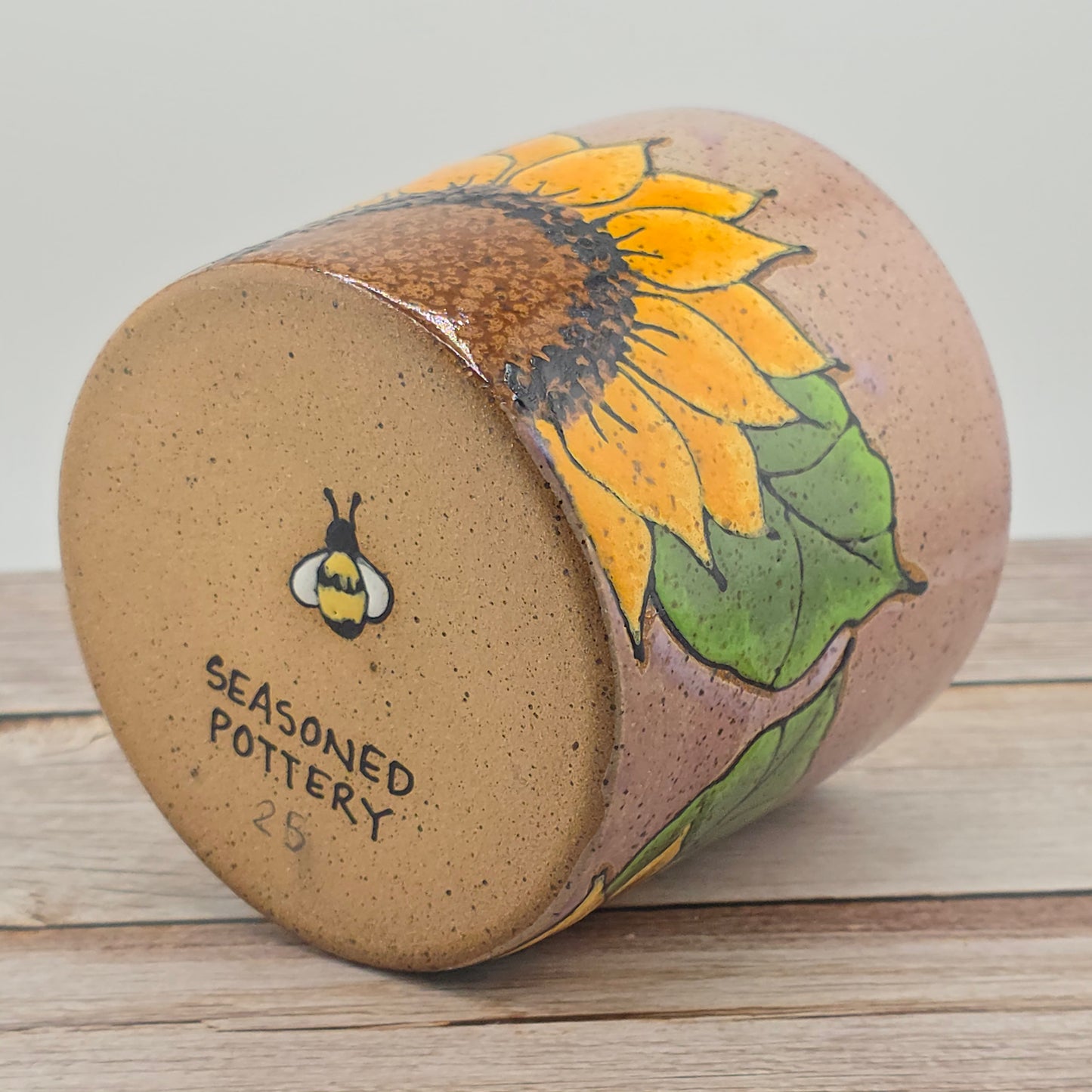 #25 Handmade stoneware candle - cinnamon spice