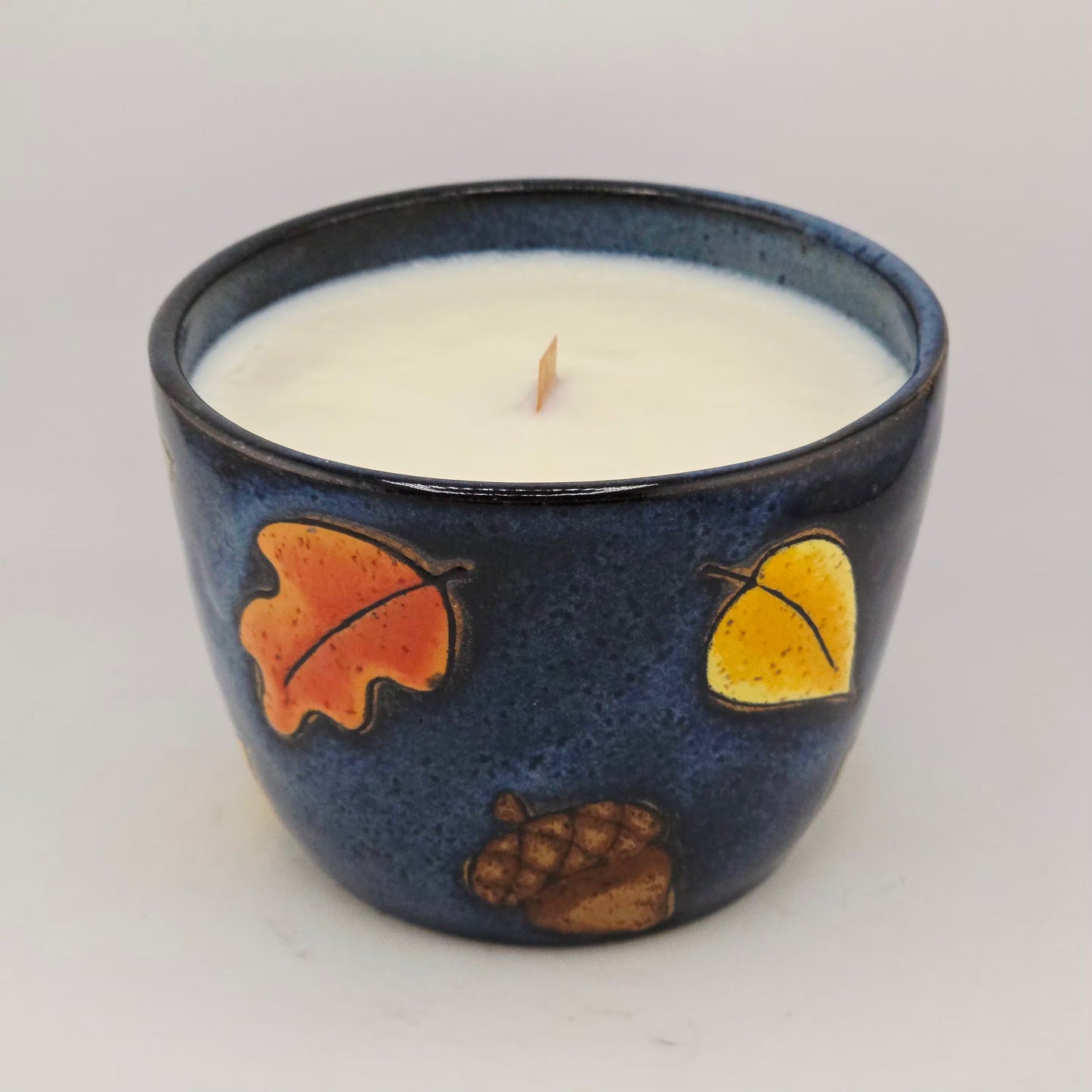 #26 Handmade stoneware candle - cinnamon spice